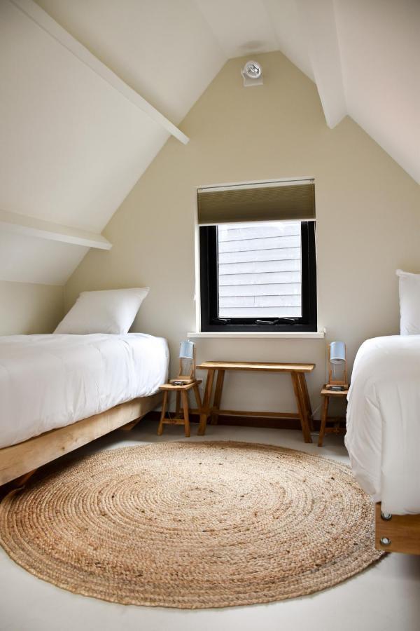 Van Heeckeren Apartments & Suites Nes Нес Экстерьер фото